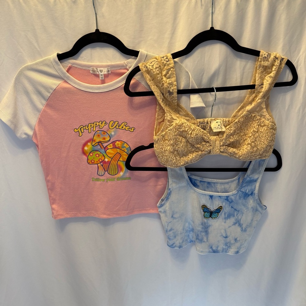 3-Piece Y2K Style Festival Crop Top Bundle Size M‎ Bralette & Cropped Tee’s 90’s